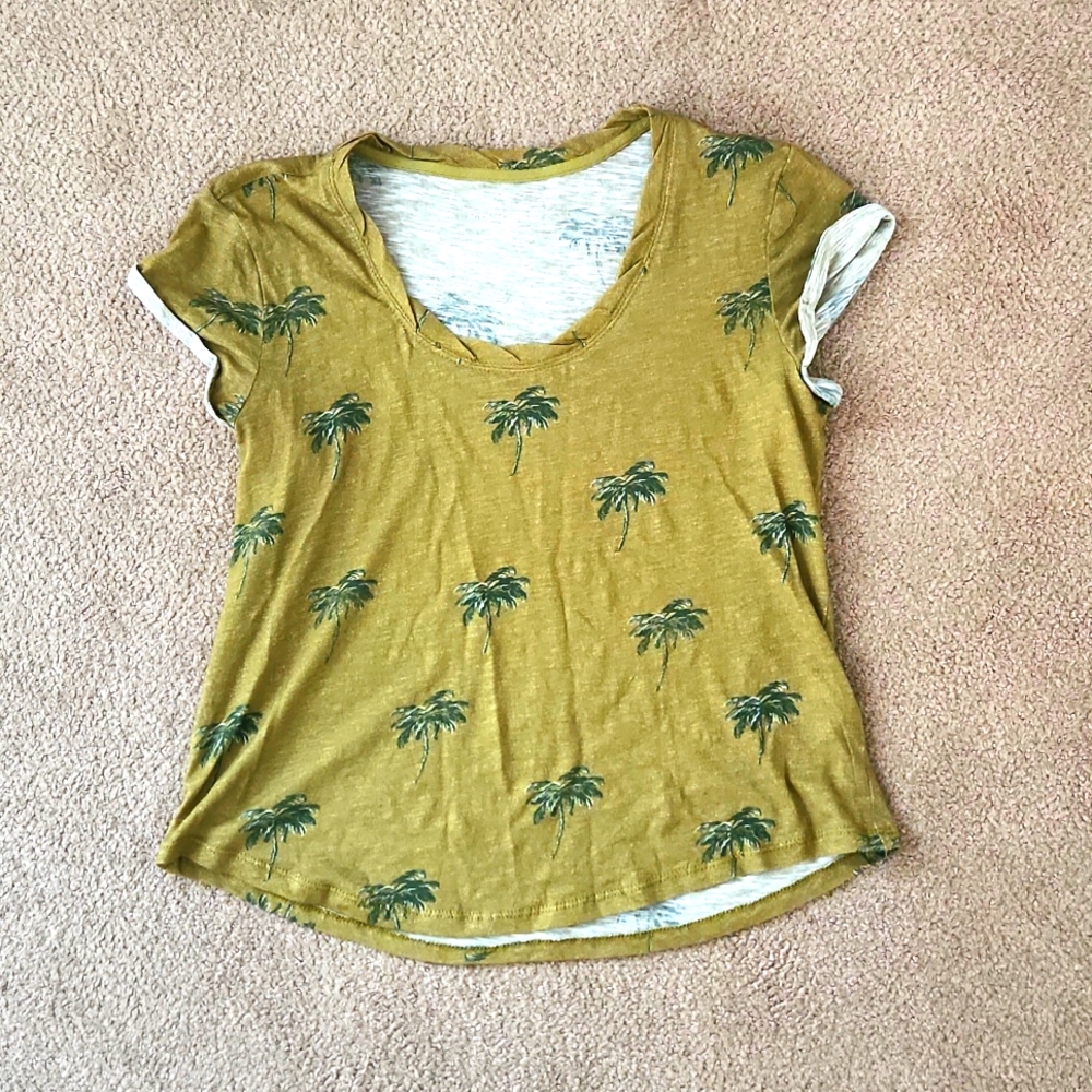 Anthropolgie Tropical Hawaiian Print T Shirt Top